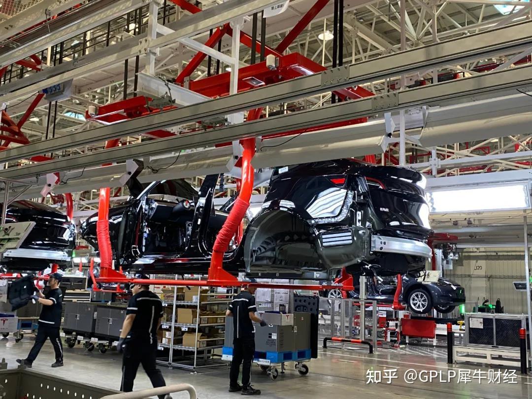 特斯拉德国柏林超级工厂正式投产 马斯克亲自交付首辆Model Y - 哔哩哔哩