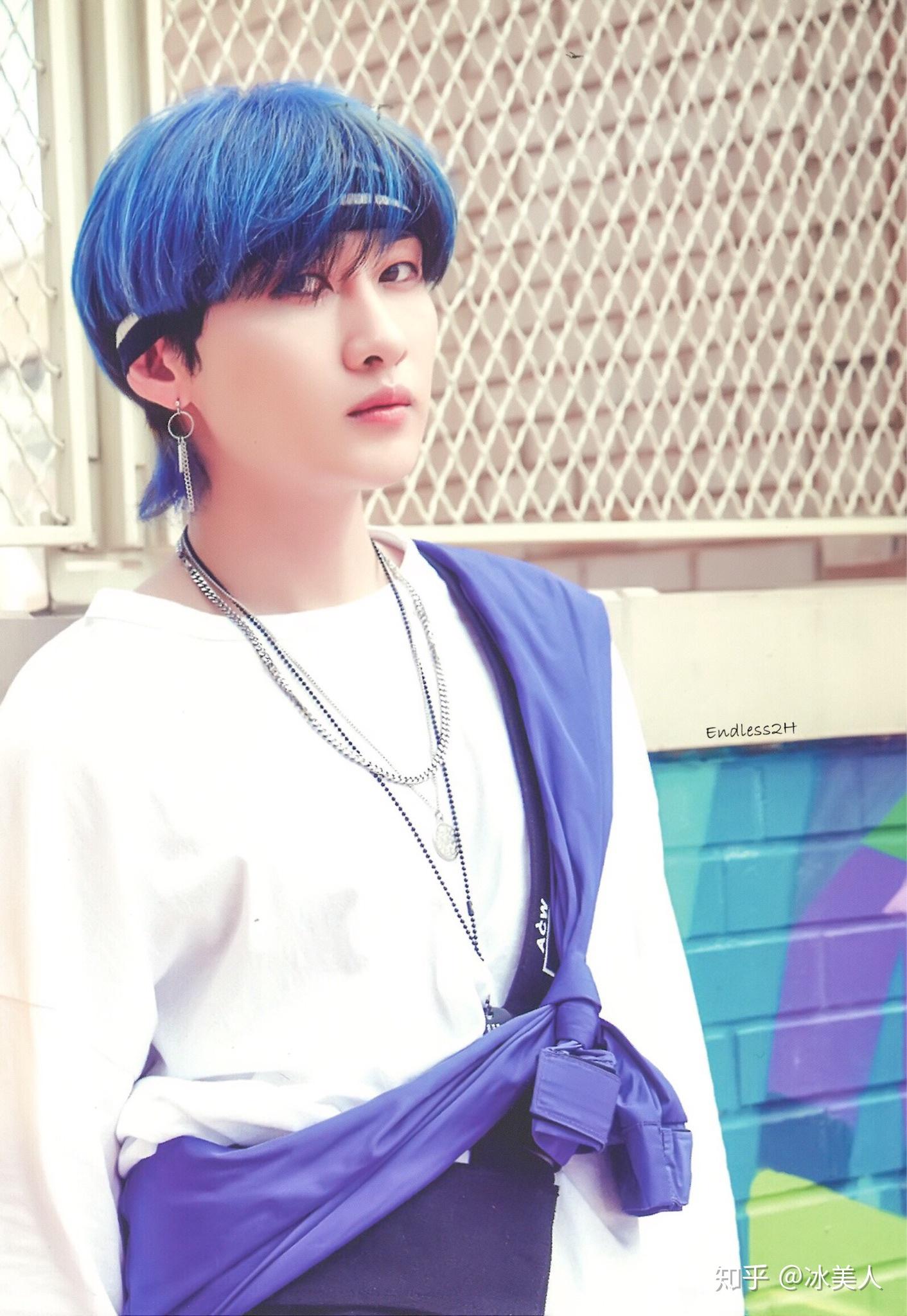 最近很迷superjunior尤其李赫宰想做聊天背景有好看的图吗