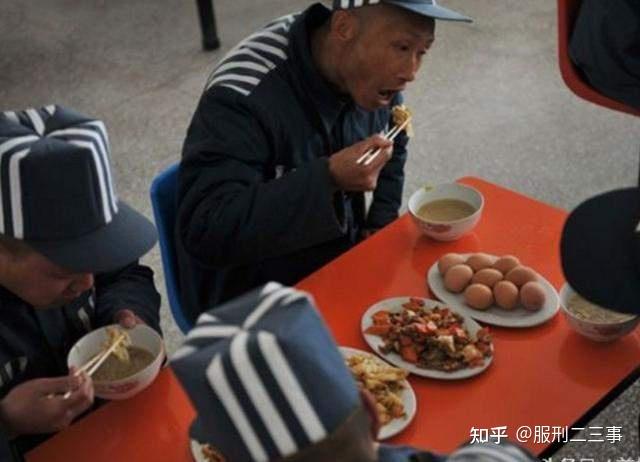 看了监狱里的伙食搭配家属不再担心了