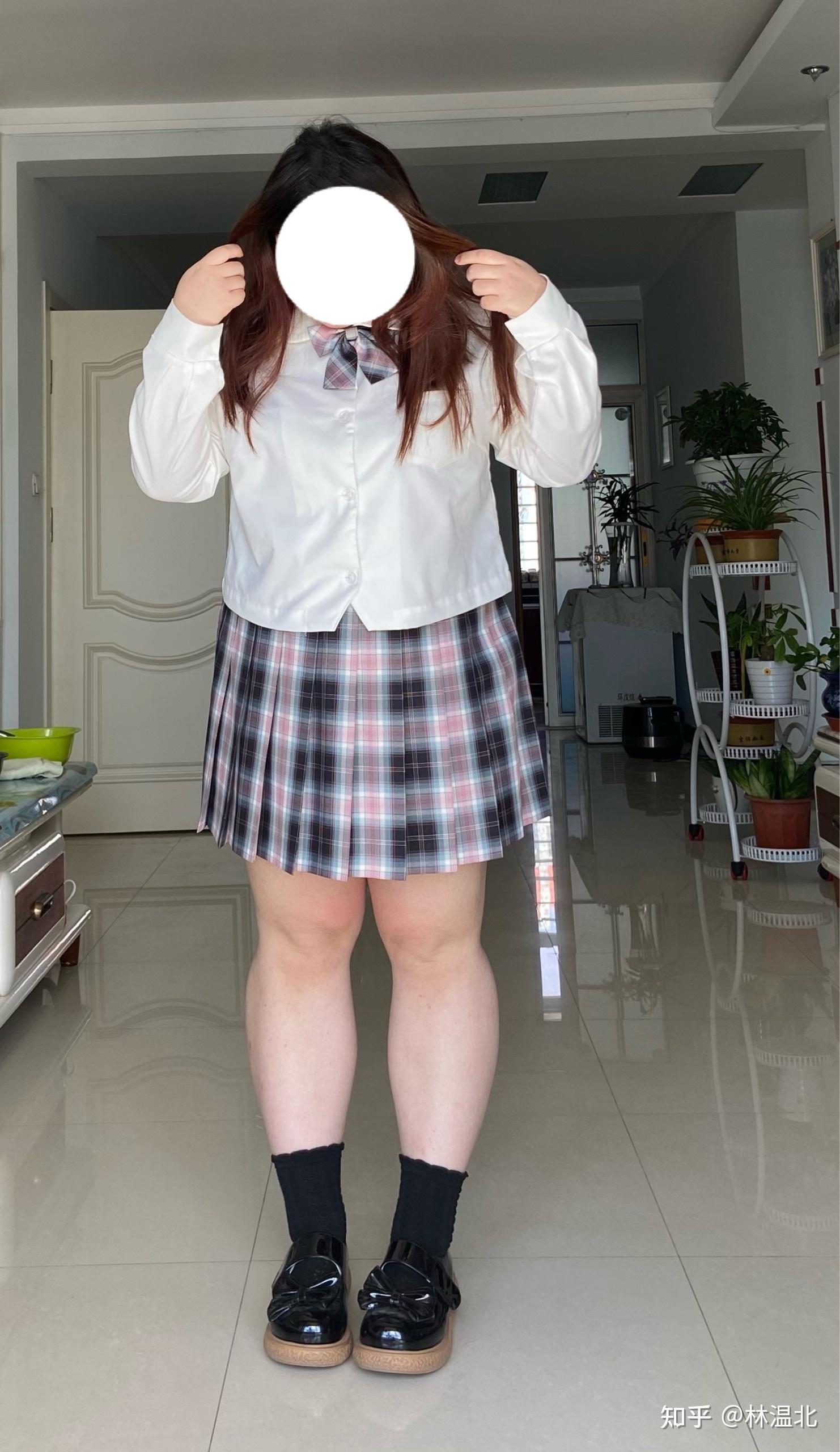 胖女孩能穿 jk 制服吗? 