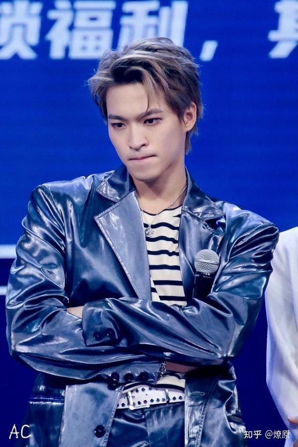 有没有into1赞多的绝美壁纸?