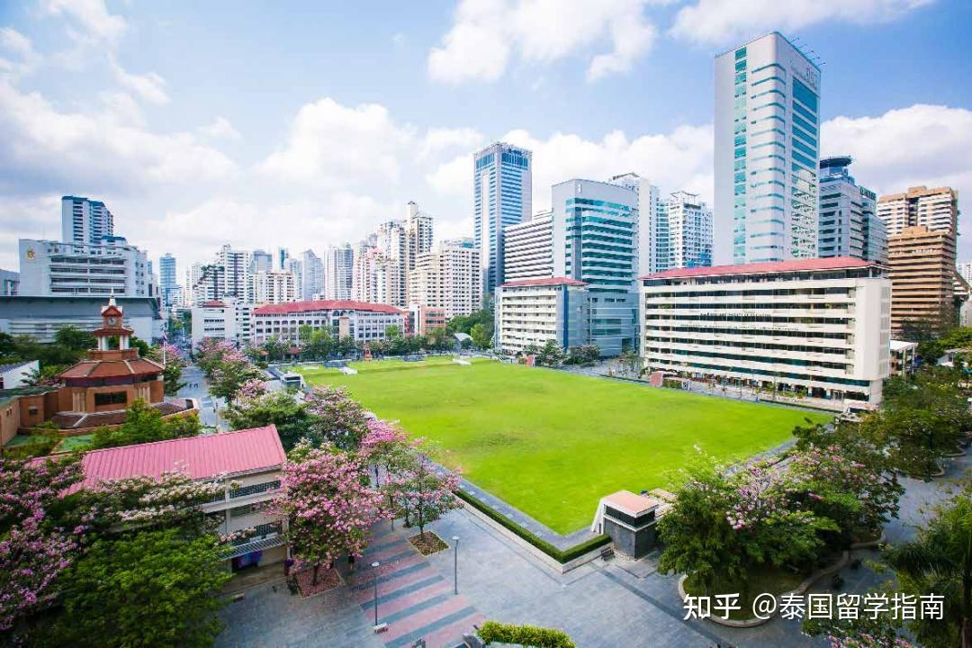 泰国诗纳卡宁威洛大学招生简章