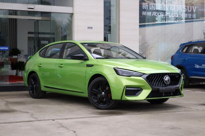 新青年的个性之选到店实拍第三代名爵6