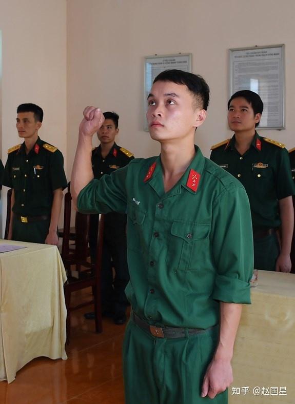 转载红色种子萌发绿芽石榴籽般团结的越南人民军各族官兵