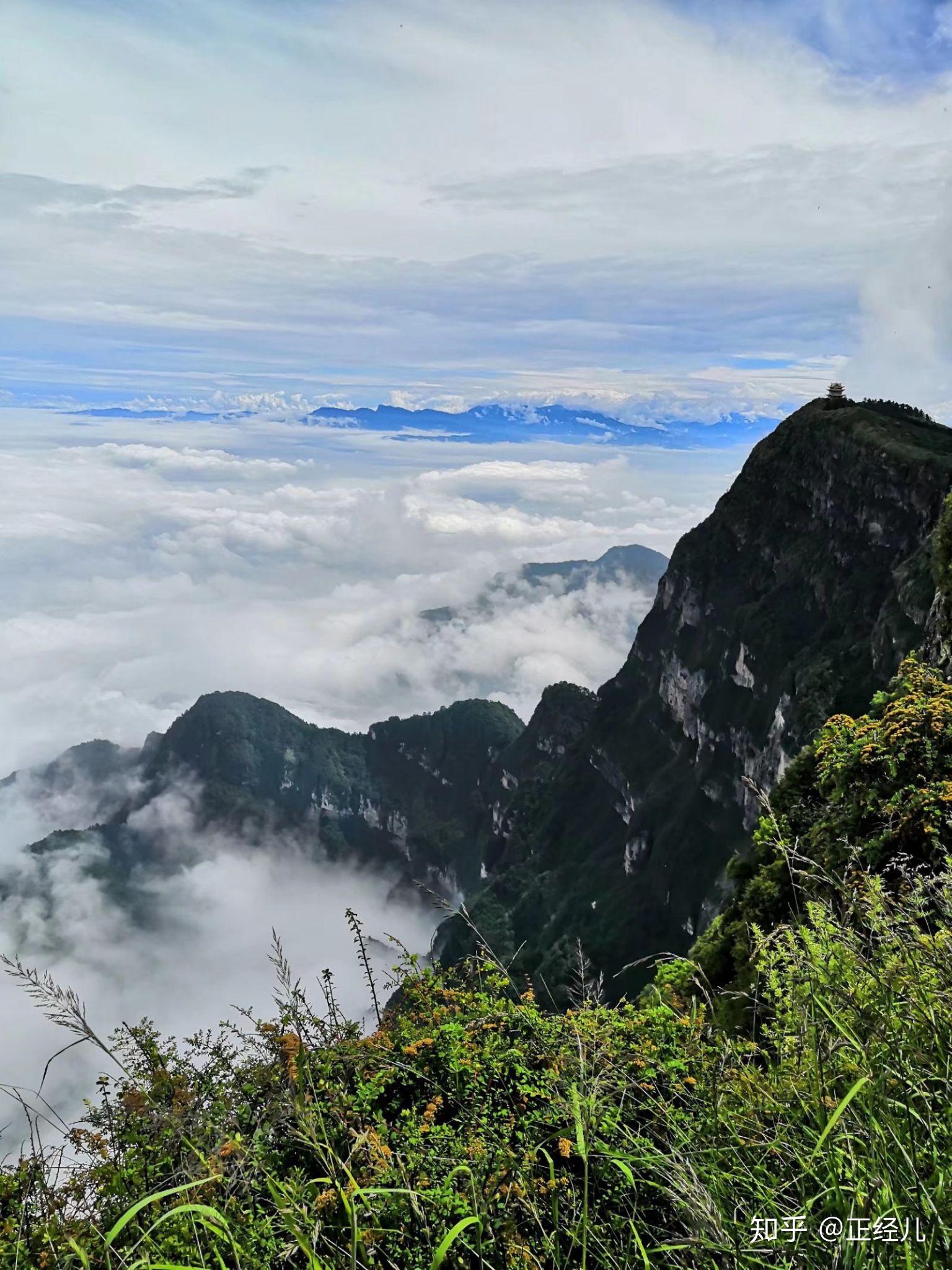 四川峨眉山「金顶」有什么值得推荐的游玩攻略和体验分享? - 知乎