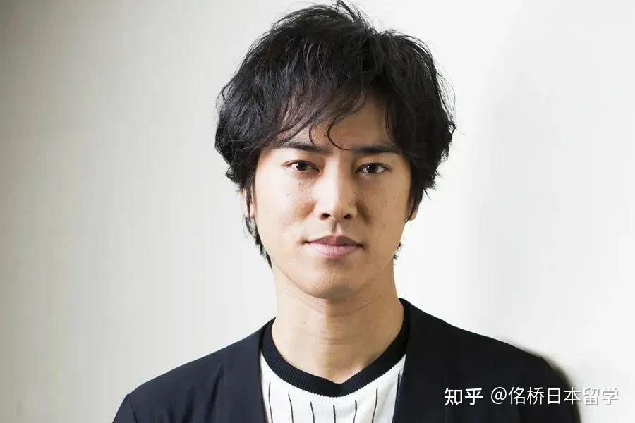 日本票选丑得刚好的女明星和丑帅丑帅的男明星