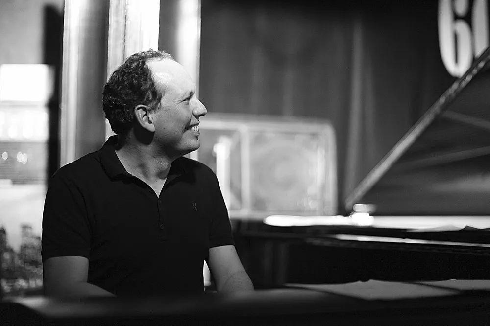 mcquarrie《星球大战》的概念设计师ralph mcquarrie;导演michael