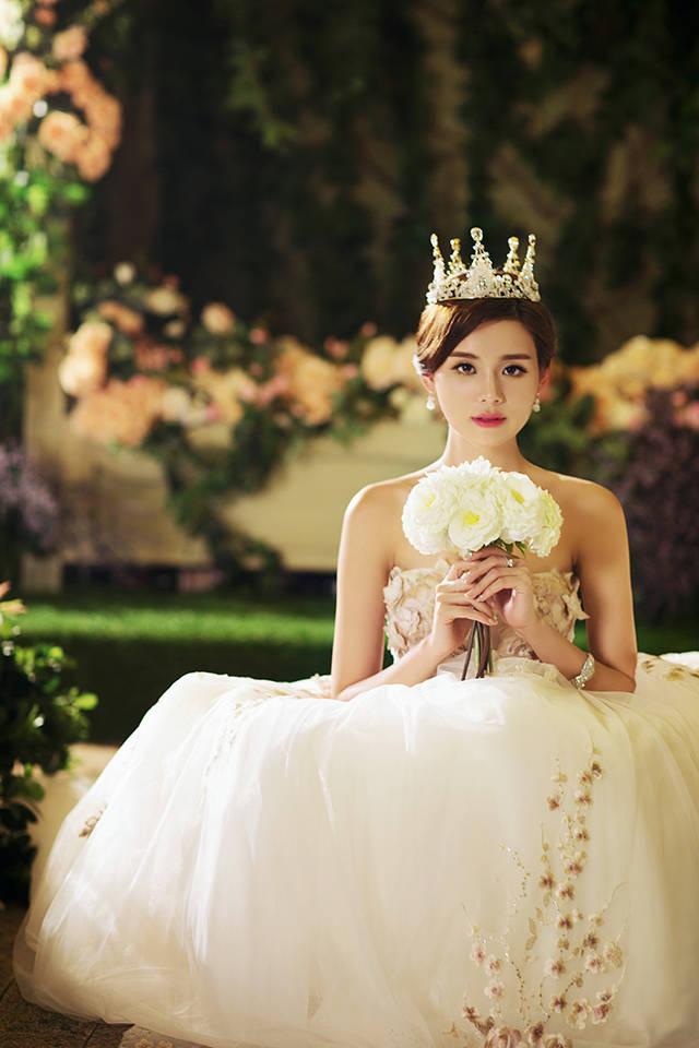 不靠体型靠穿搭梨形身材女生也能做视觉系完美新娘