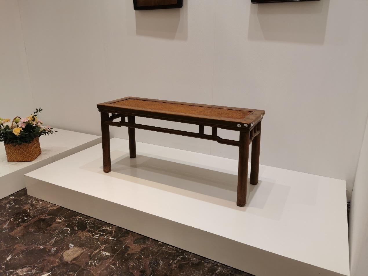 只垛边不裹腿清黄花梨春凳也是考究造法