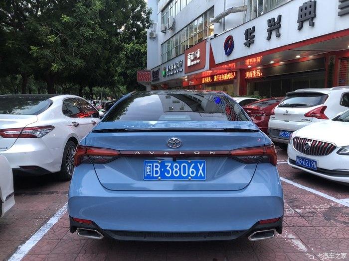 来自夏天的味道爱车亚洲龙改色瓷器蓝