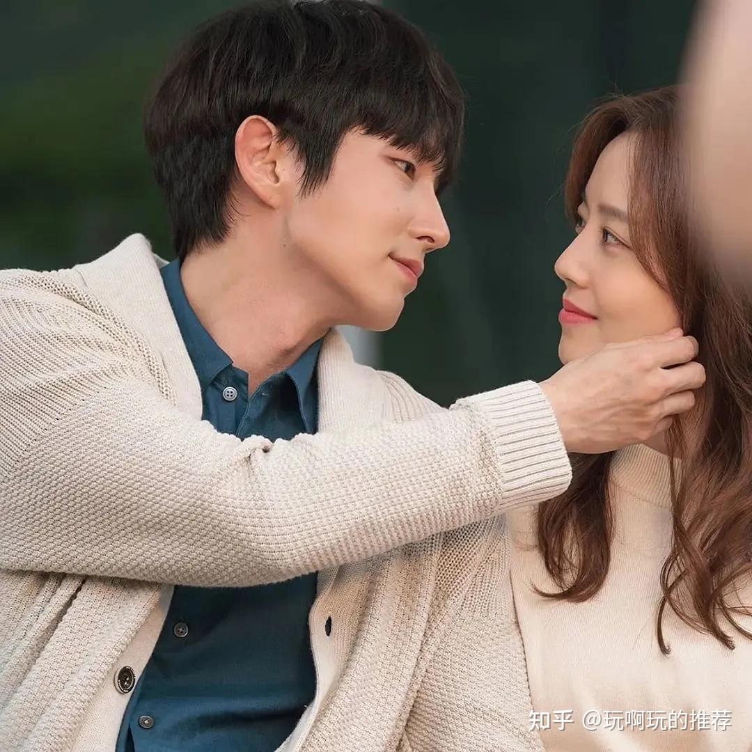 韩剧推荐tvn播出的剧情悬疑爱情剧恶之花flowerofevil由李准基文彩元