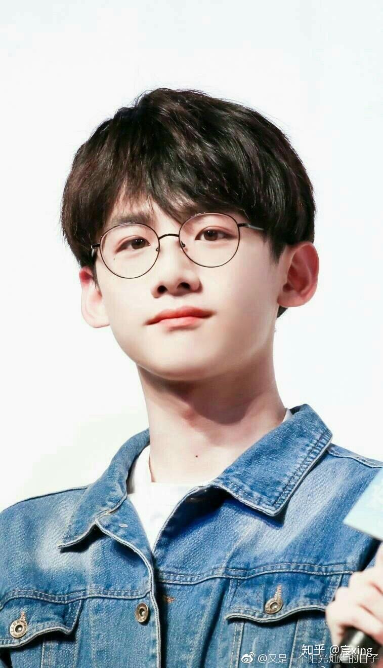 你们喜欢戴眼镜的白敬亭吗