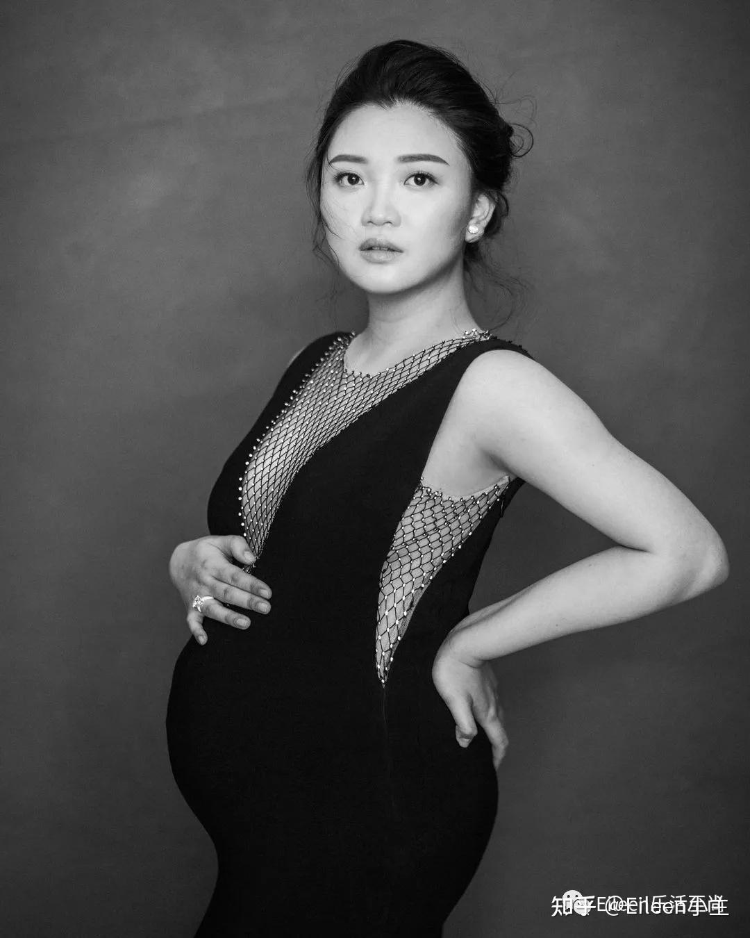 霍咏盈公布婚纱照后,李嘉颖可是第一时间赶来祝福,还催她赶紧生宝宝