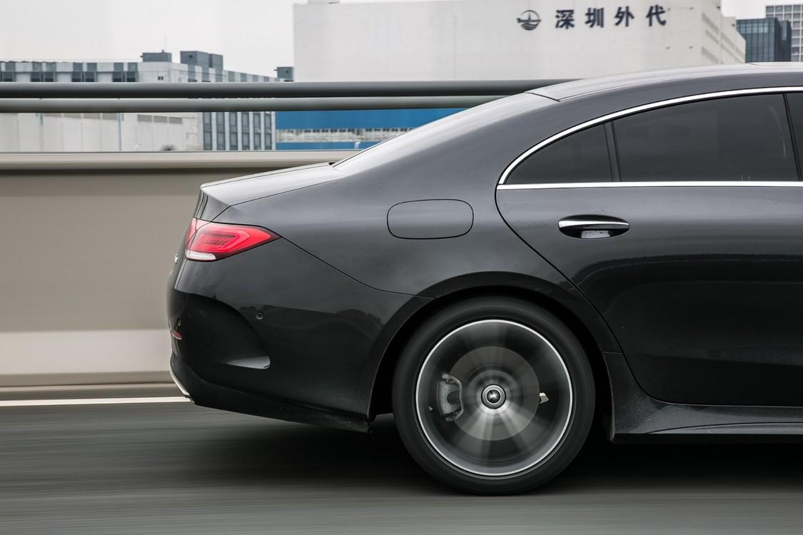 梅赛德斯奔驰cls如何做到双门与四门的灵魂交融