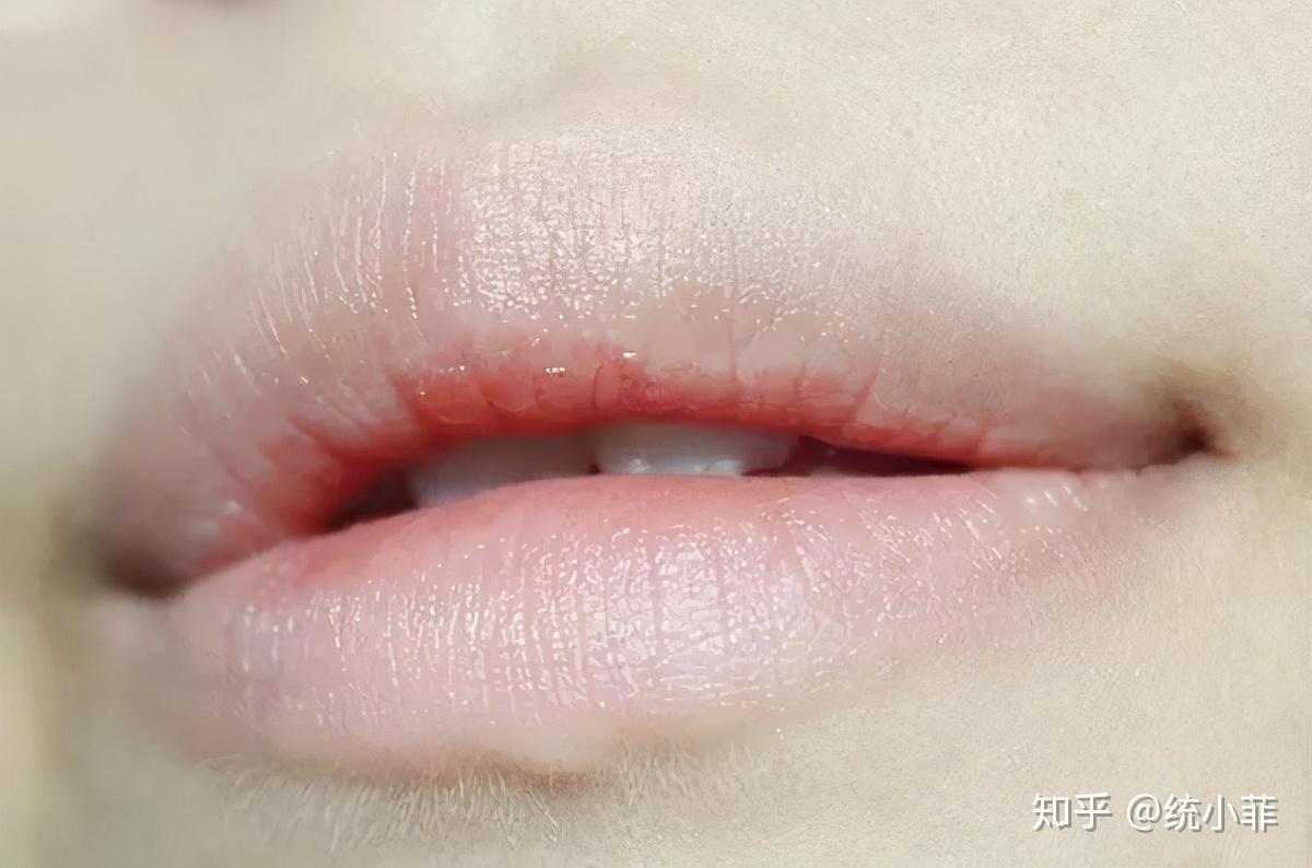 让直男窒息的咬唇妆这样画