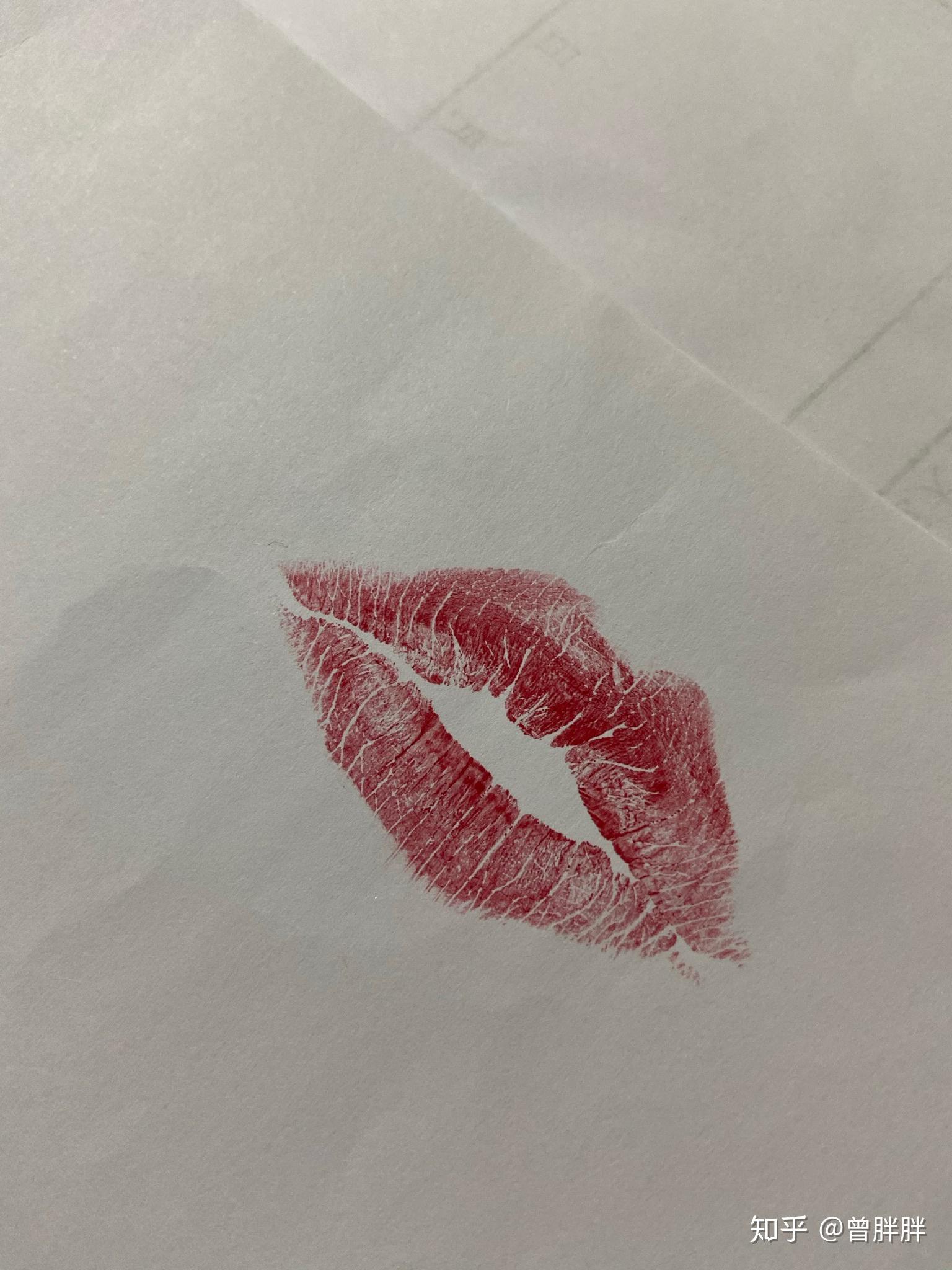 如何在纸上印出好看的唇印? - 知乎