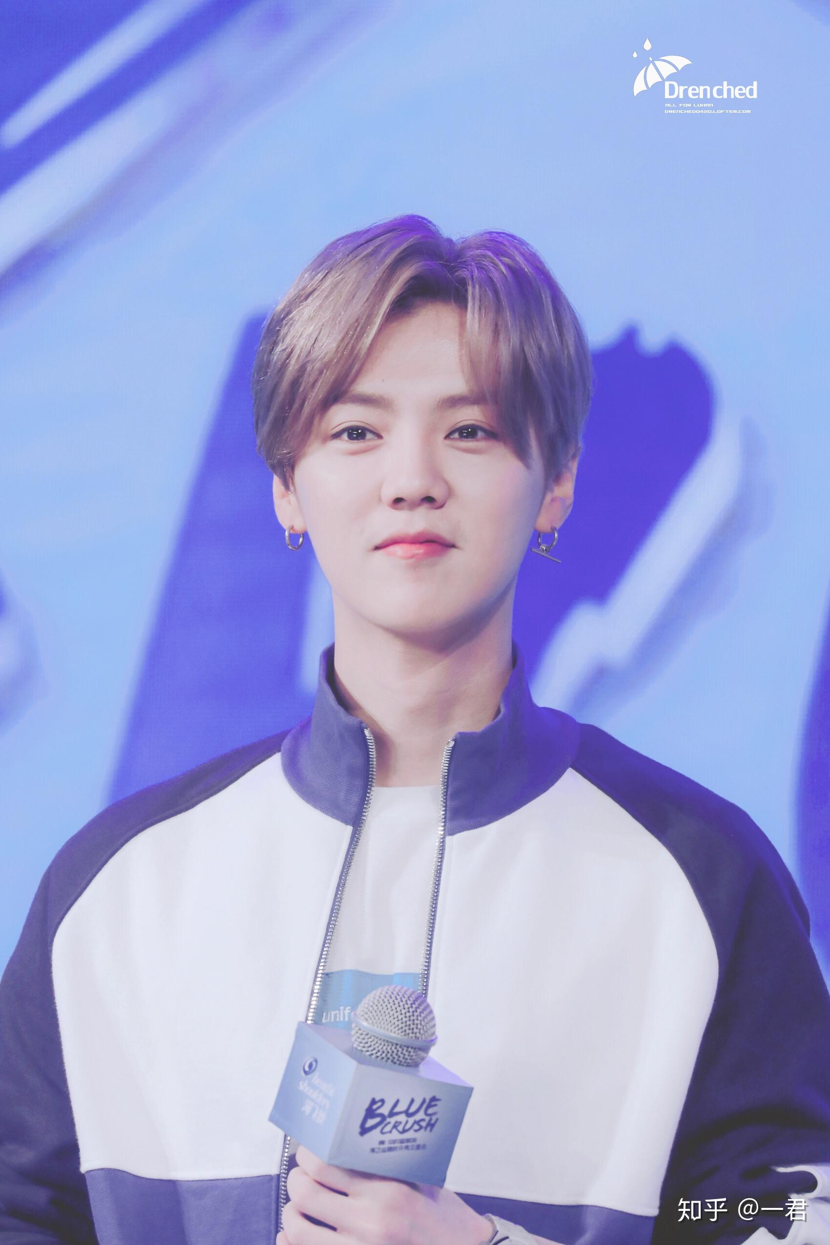 有没有鹿晗比心的照片分享呀? - 知乎