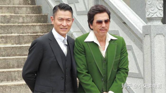 阿豪带着几个兄弟,从九龙城寨底层开始一路刀刃舔血,爬上香港毒品霸主