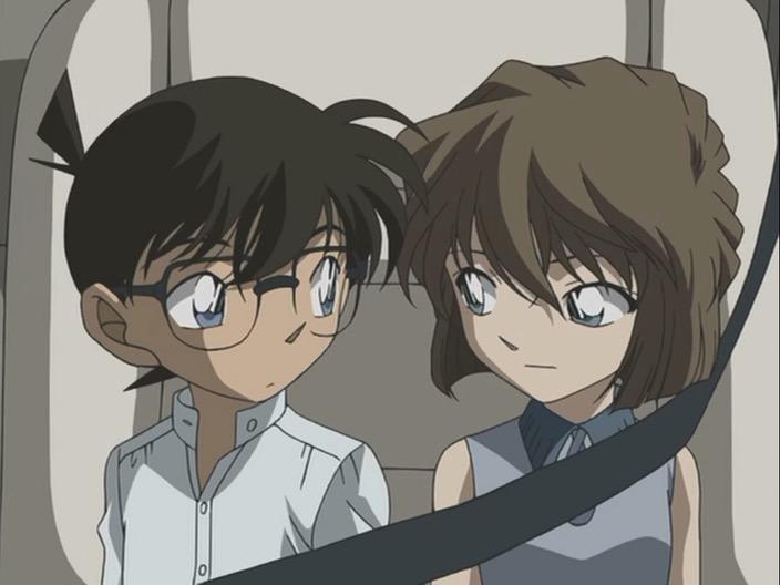 有没有柯南和灰原哀的情侣头像
