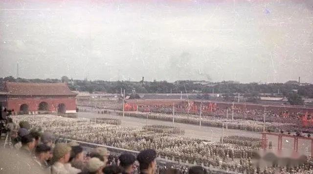 珍贵老照片:1949年开国大典彩色版影像! - 知乎