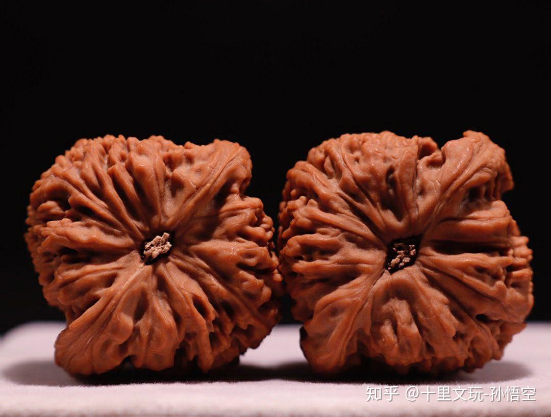 高炮拉丝凹底涿鹿南疆石 文玩クルミ 文玩核桃