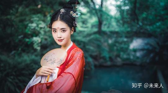 梦回幻影,解析梦见女人偷穿我衣服,我追着找回来的深层含义 梦回幻影,解析梦见女人偷穿我衣服,我追着找回来的深层含义