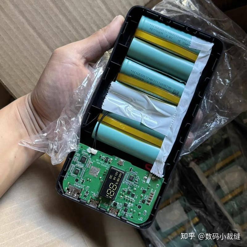 充电宝最建议三个牌子有哪些?五款回购率超高的充电宝推荐,可闭眼入! - 知乎