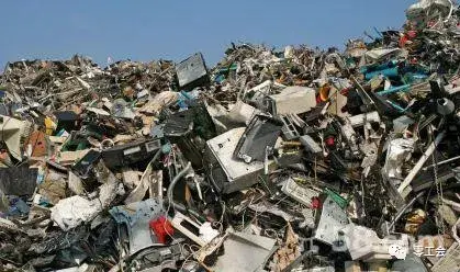 你在迪拜捡垃圾我就在青岛收破烂好了