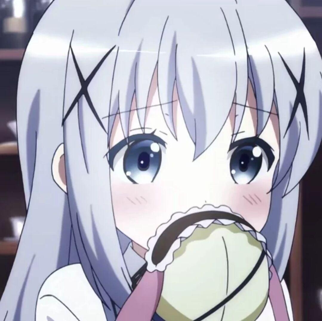 有没有长卷发超级温柔的动漫女生头像