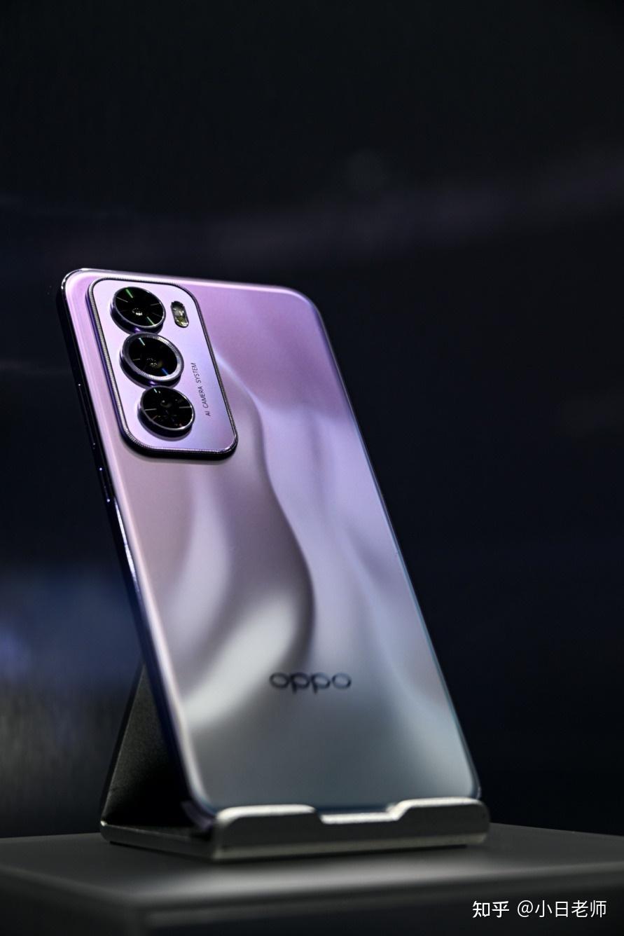 超美小直屏OPPO Reno 12发布，影像、潮玩、小红书Live面面俱到 - 知乎
