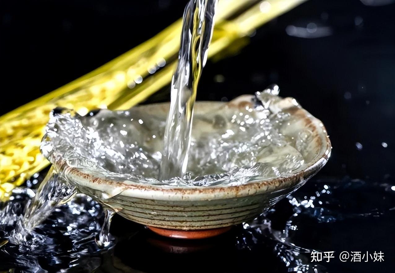 结合传统工艺和现代技术,用心保障酒质,精心勾调,其酒体丰厚