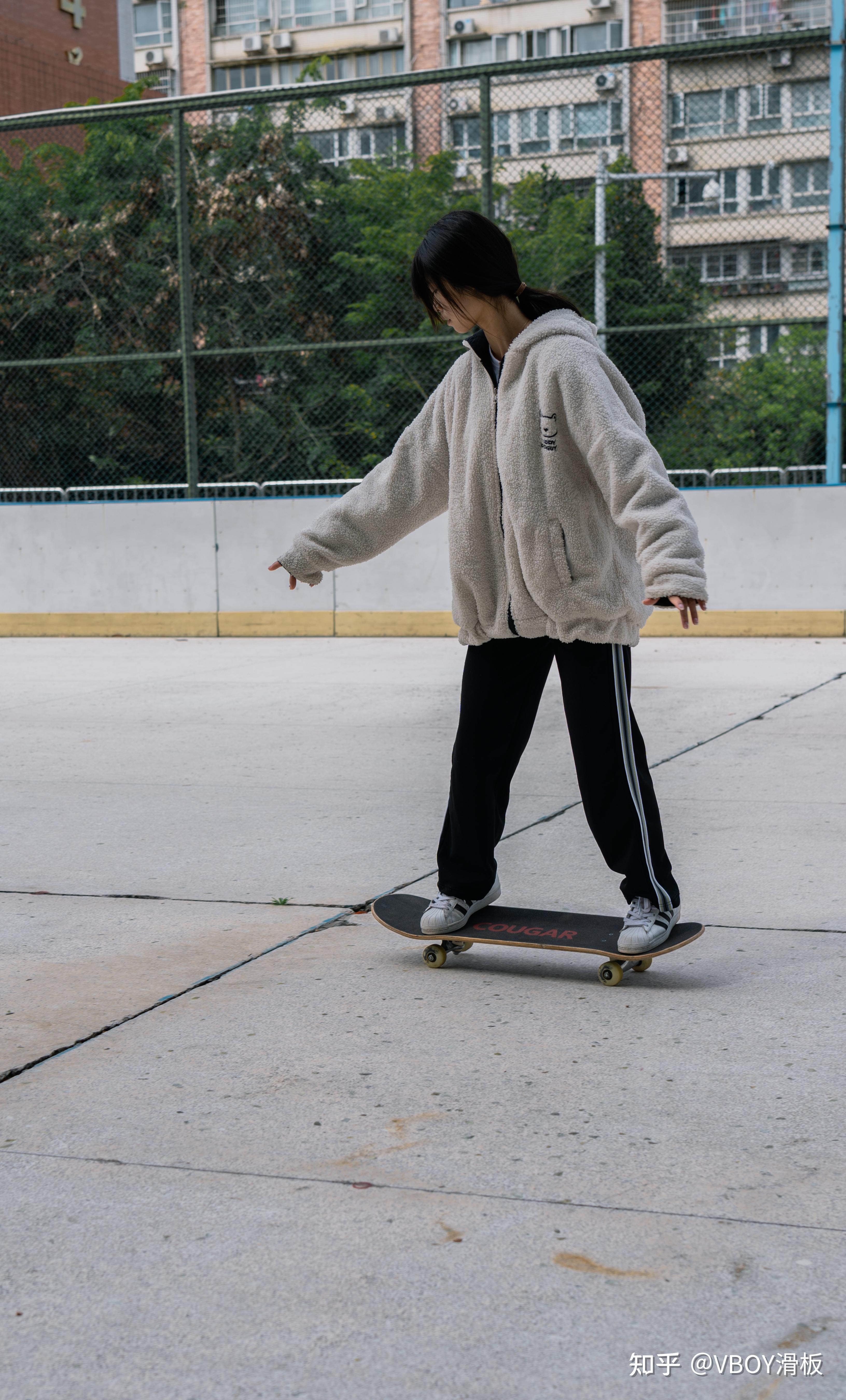 将滑板纳为课程广东这所高校开创了校园滑板教育的先河