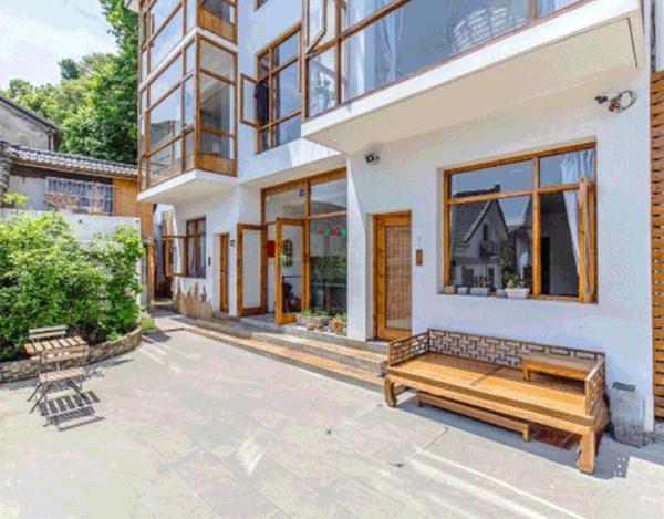 半边山下每一家山间美墅都是大自然的馈赠