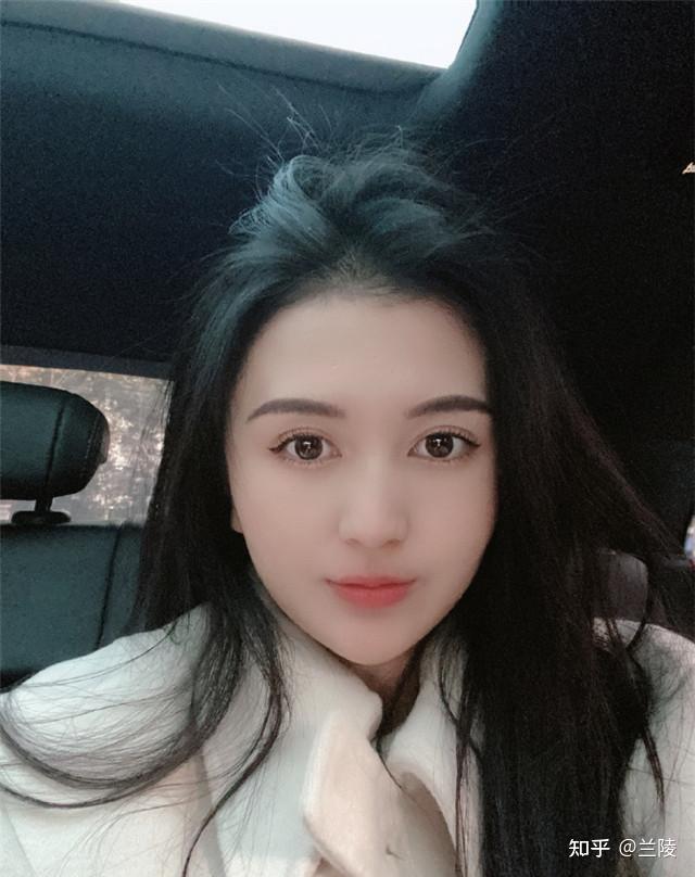 33岁女网红因抽脂感染去世好友接受采访家属提的赔偿是500万