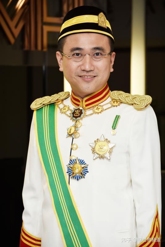 富不忘本的拿督斯里杨华伦博士不忘回报社会