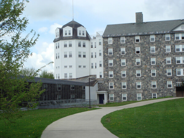 middlebury college米德尔伯里学院(英语:middlebury college)是美国