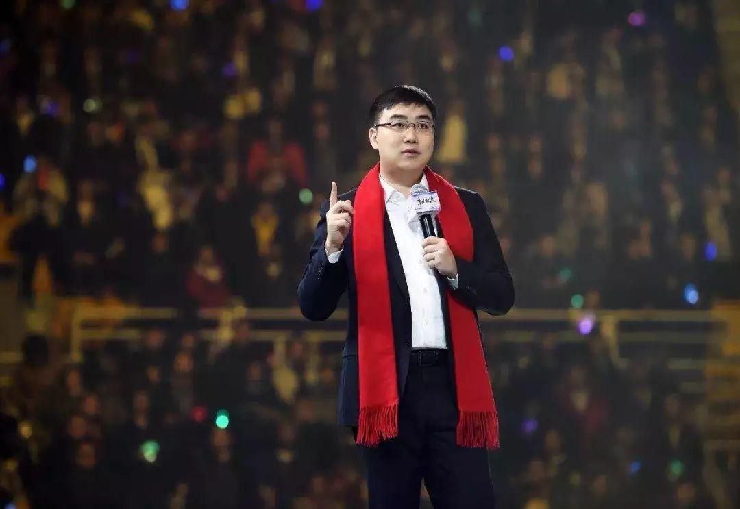 程维柳青霸气演讲宁愿为梦想灼伤自己也不要平庸地喘息