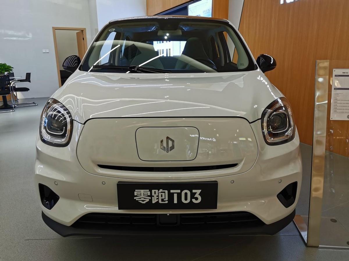性价比超高的城市代步小萌车零跑t03实拍简评