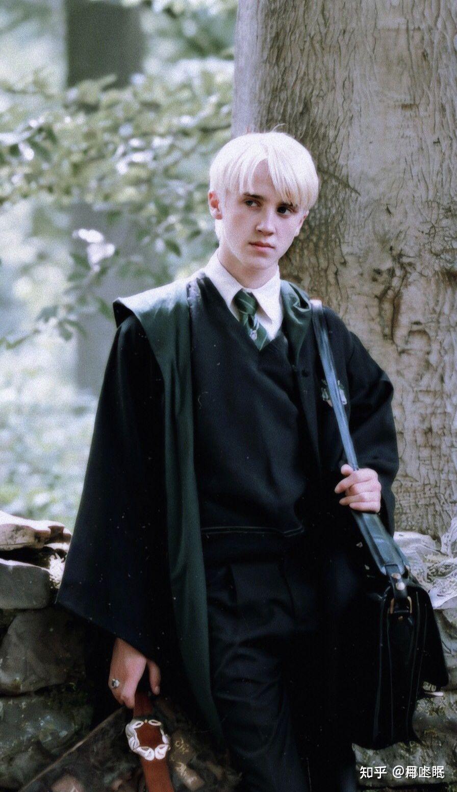 跪求汤姆费尔顿所饰的德拉科马尔福的高清帅照