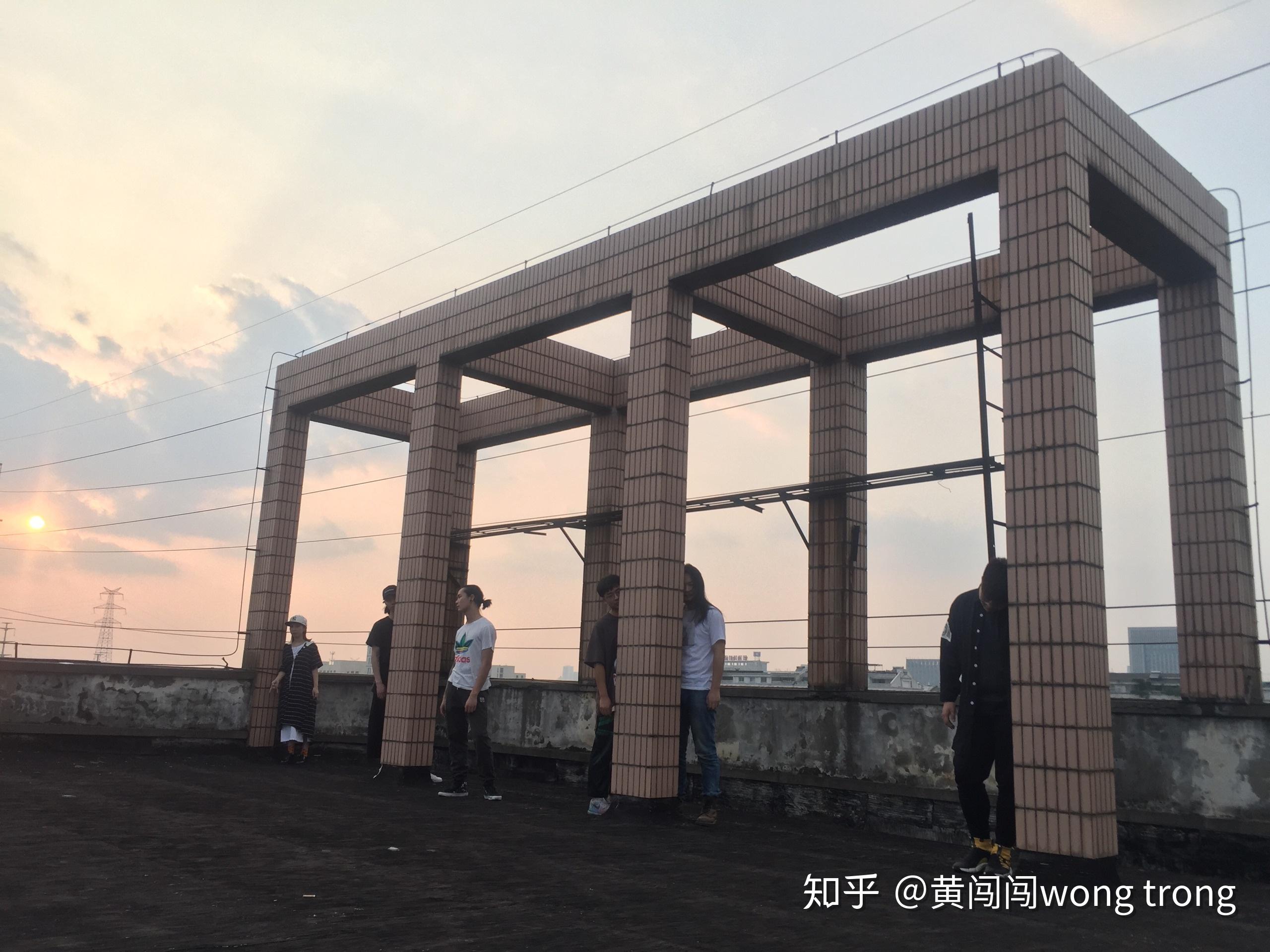 体育后摇（后摇跳怎么跳） 体育后摇（后摇跳怎么跳）《后摇动作是什么意思》 体育动态