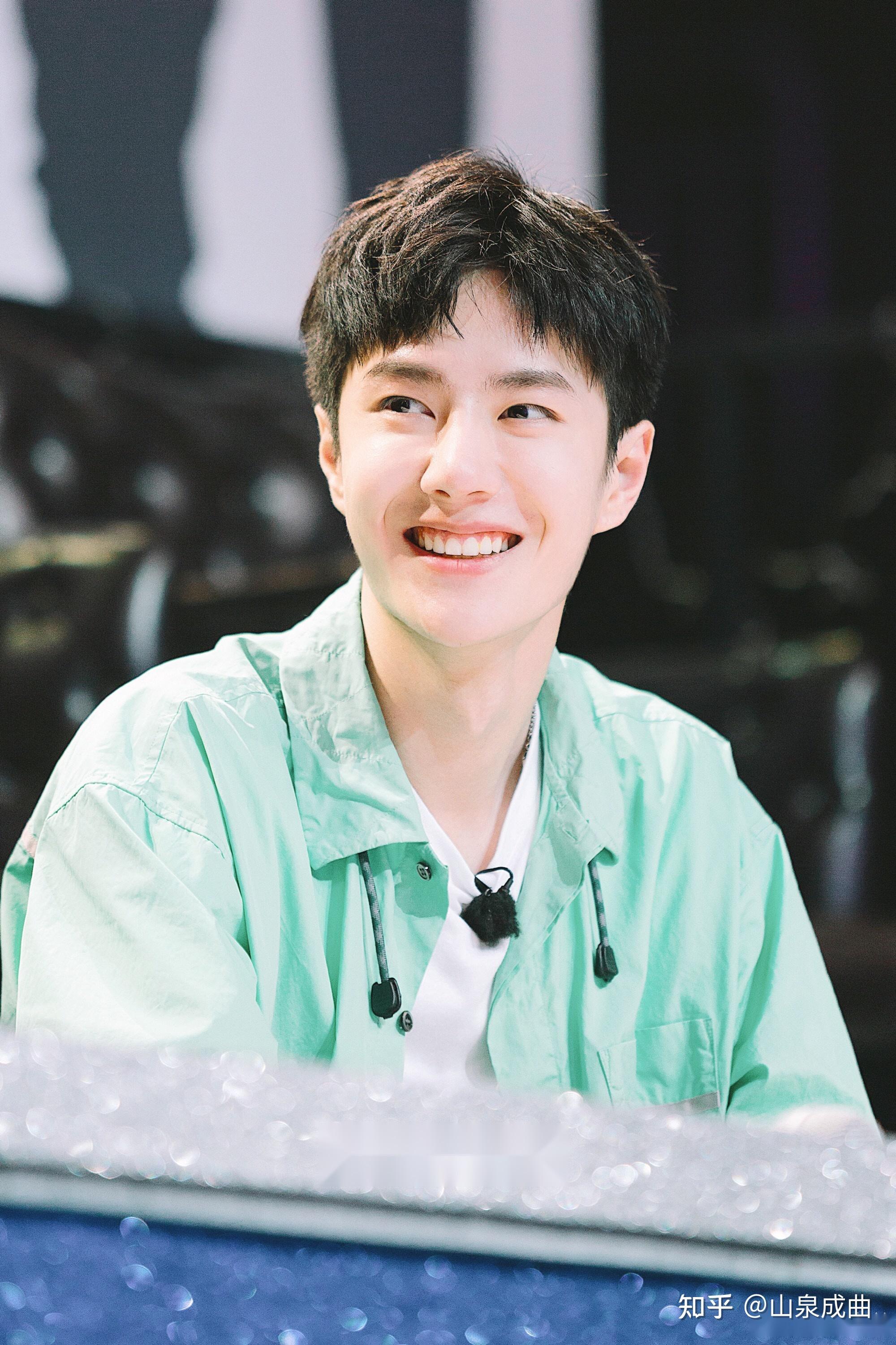 王一博61深情地生活无悔地热爱