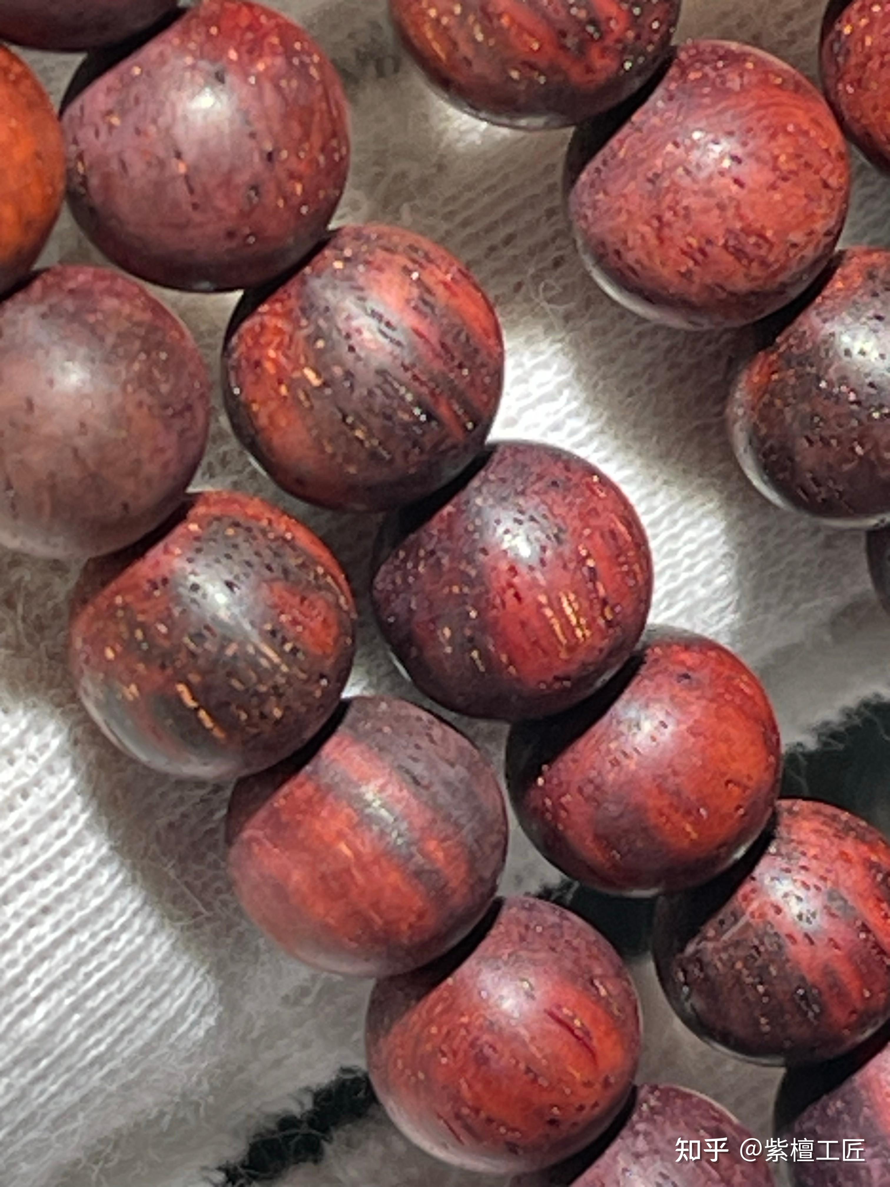 5的满星小叶紫檀手串15颗,重量40克,是正常的吗?