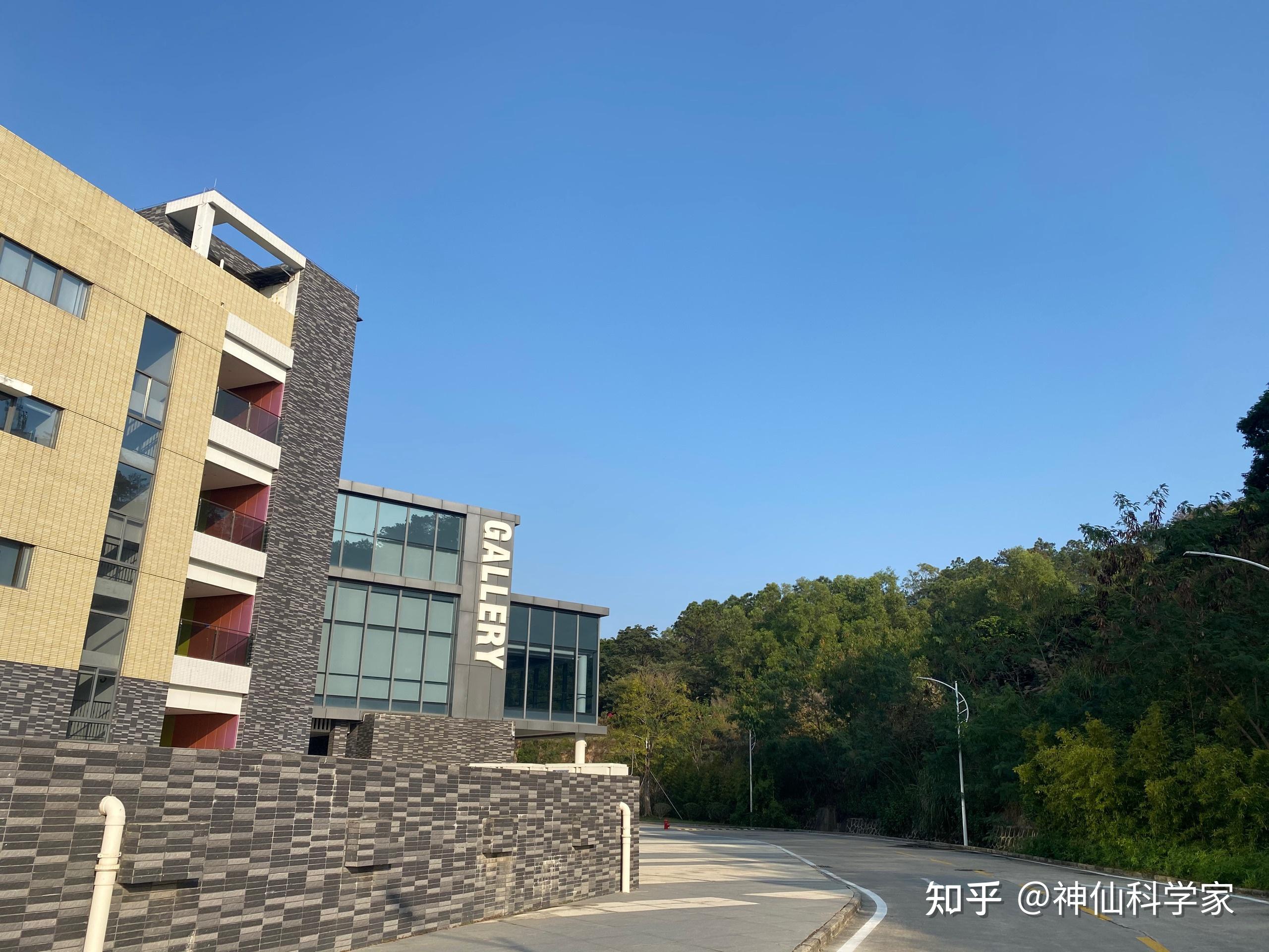 是国内的一本大学好还是uic大学好