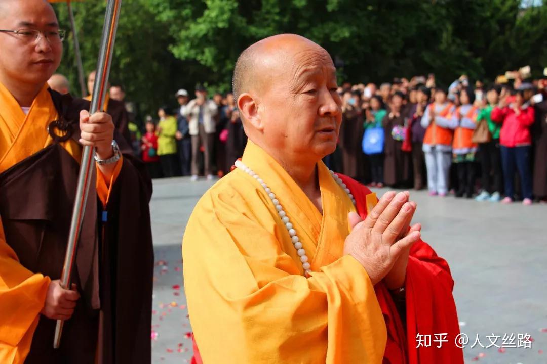 太子金身(從左到右)法門寺監院賢空法師宣讀祈願文