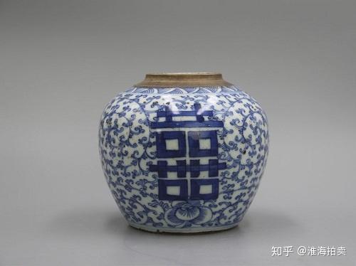 收藏古董有哪些禁忌 v2-4bb022212fbb15ad2065035fe36a9328_r.jpg