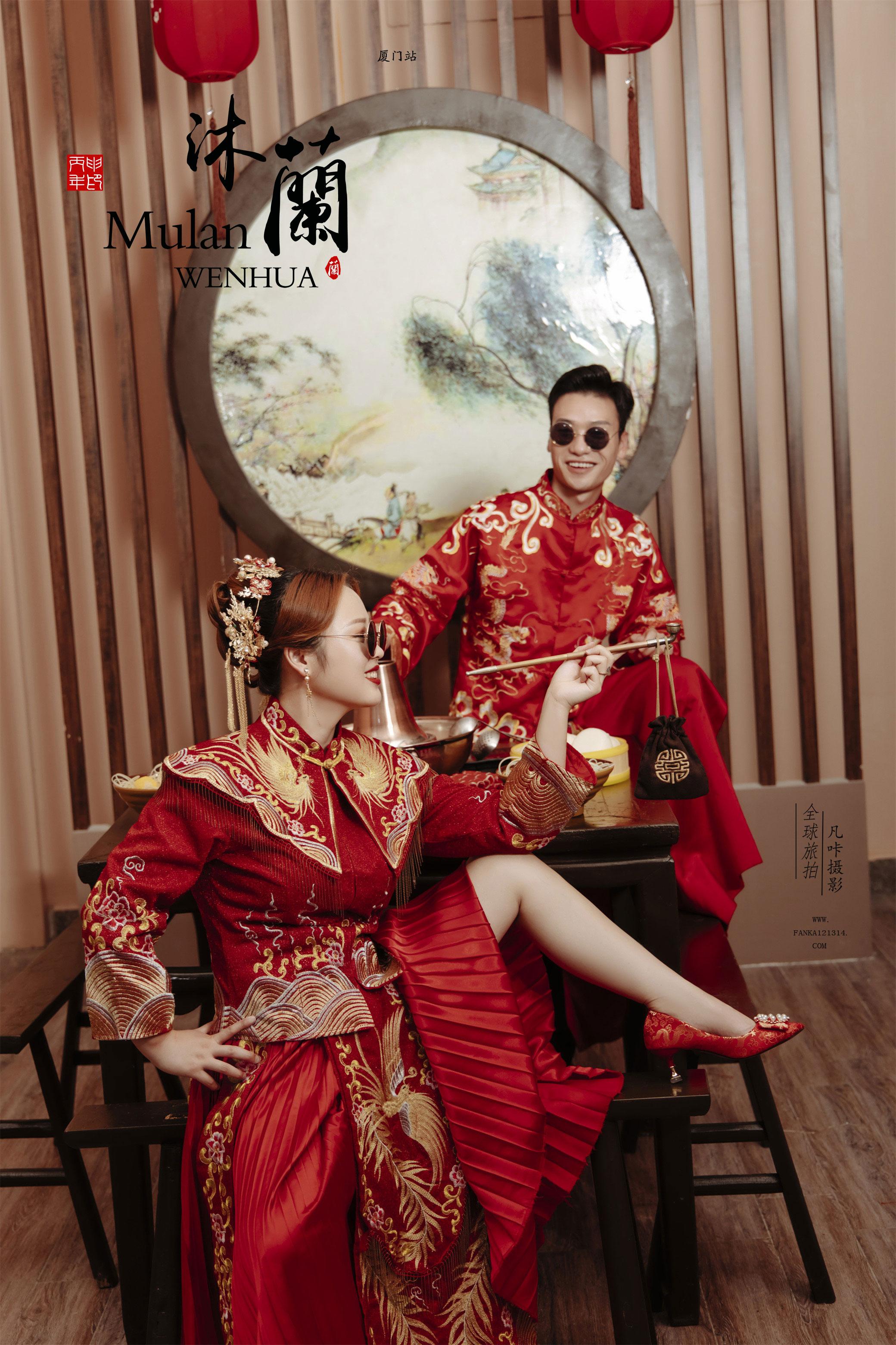 一辈子都不会过时的中国红婚纱照也可以拍出时尚趣味的氛围感新中式