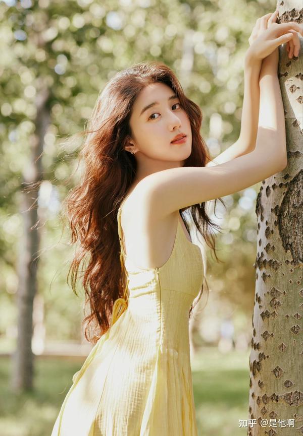 李凯馨黄裙写真 - 知乎