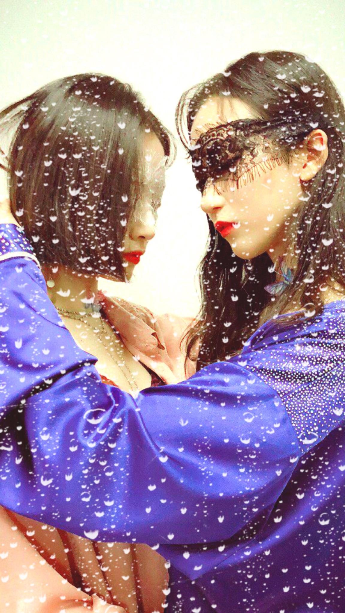 如何评价snh第四届金曲大赏许佳琪吴哲晗表演的《夜蝶》?