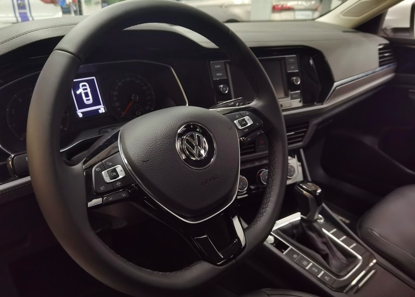 到店体验2021款大众迈腾最高优惠32万入门级车型979万元起