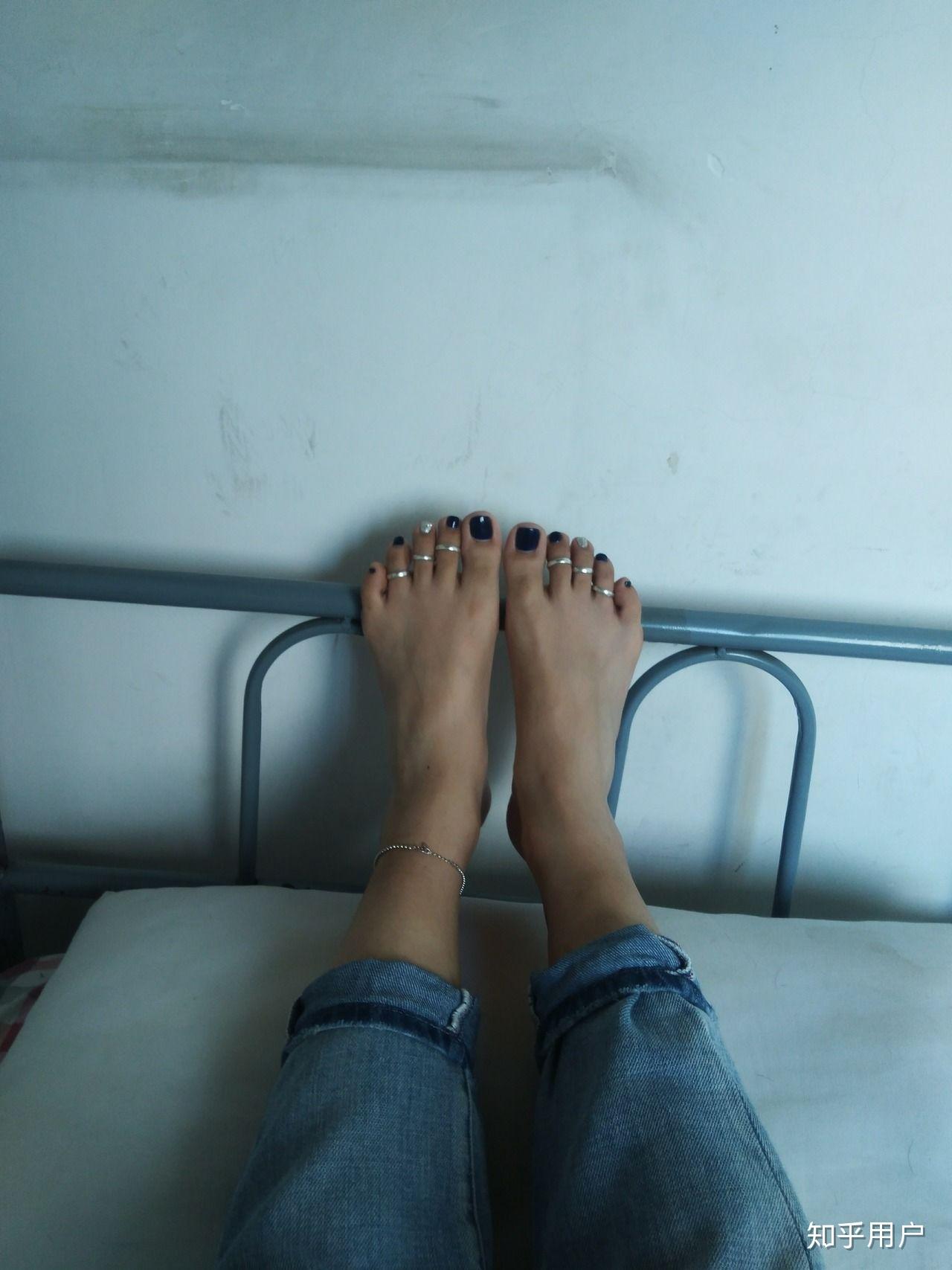 一个女生的脚臭,如何自救? - 知乎